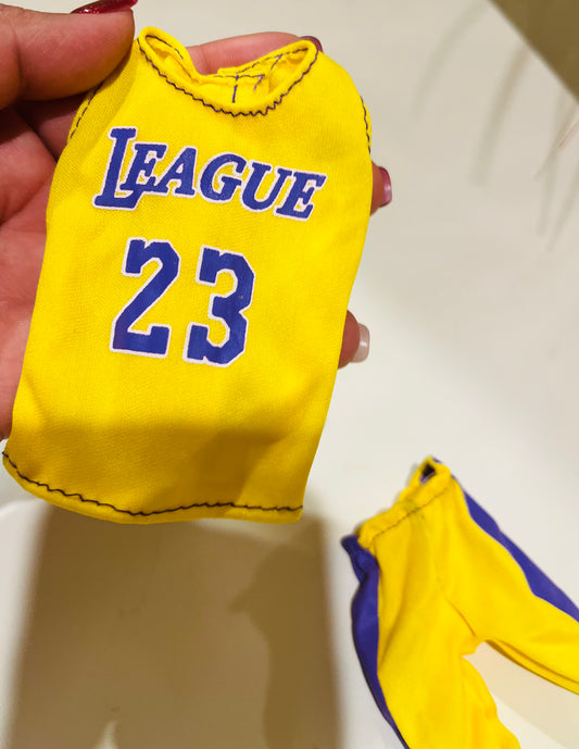 Sports outfit - yellow