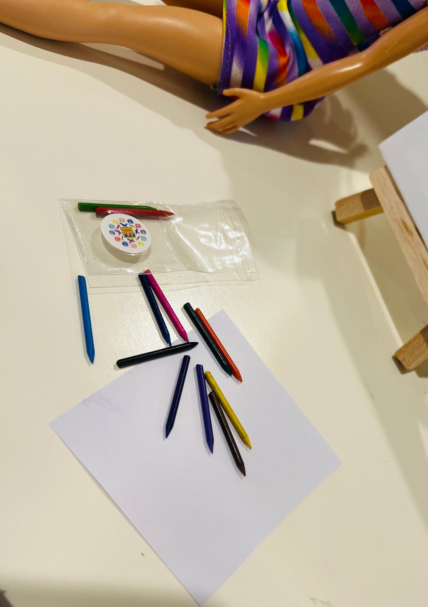 Art Set ( Easel +stand +colours)